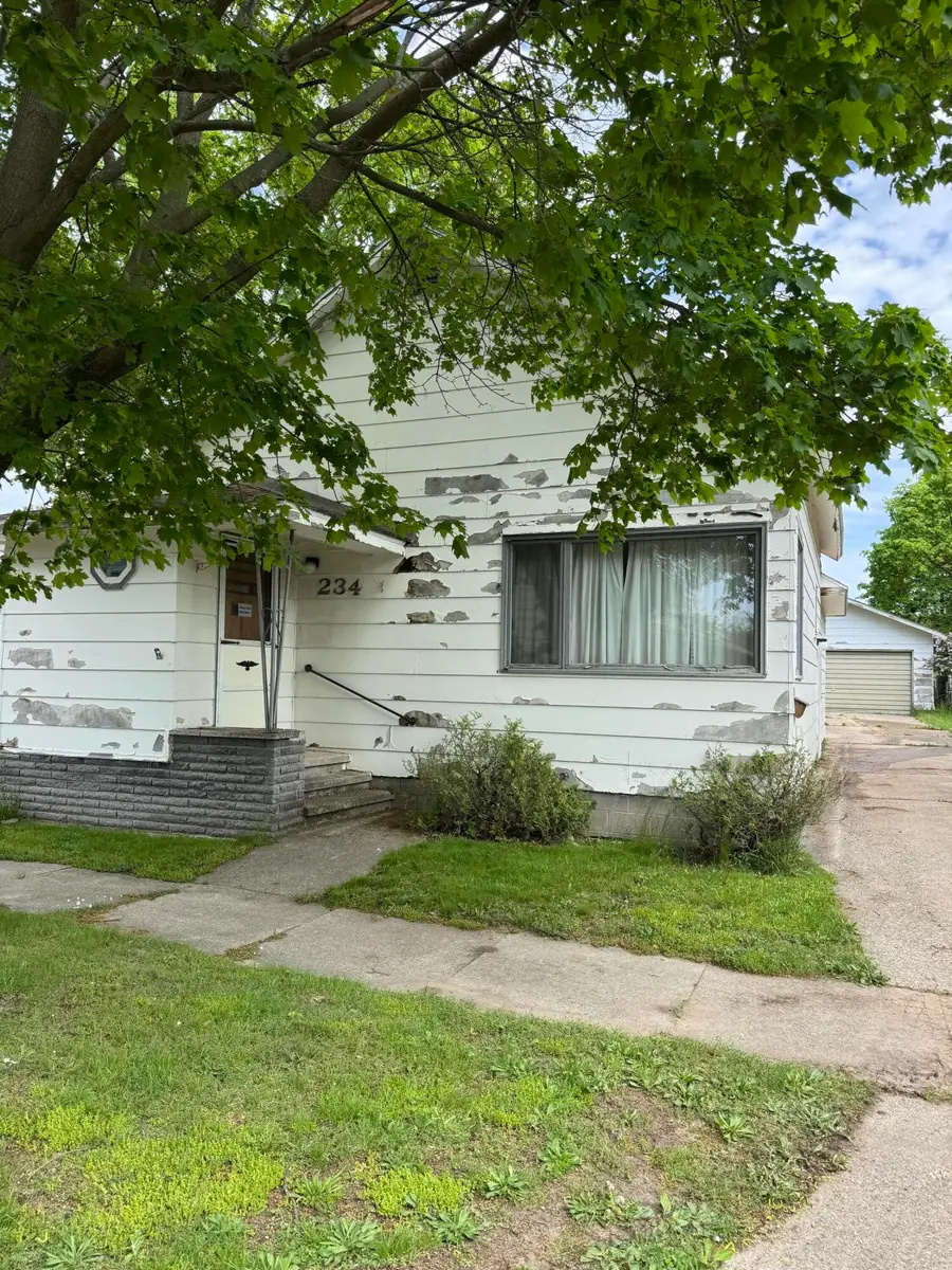 234 Saint Mary's Parkway, Manistee, MI 49660 - #2