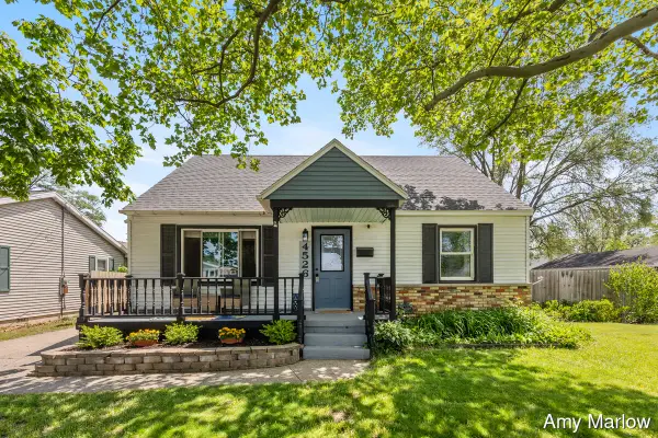 4526 Rhodes Avenue Sw, Grand Rapids, MI 49548