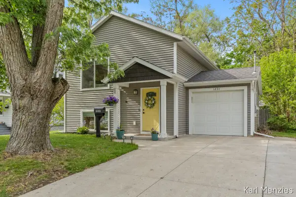 1231 Bradford Street Ne, Grand Rapids, MI 49503
