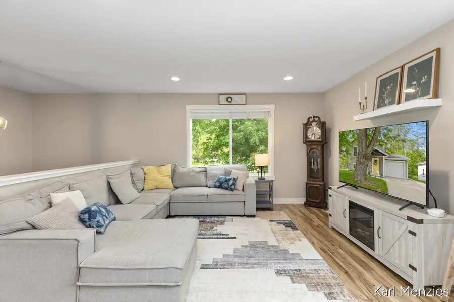 1231 Bradford Street Ne, Grand Rapids, MI 49503 - #2