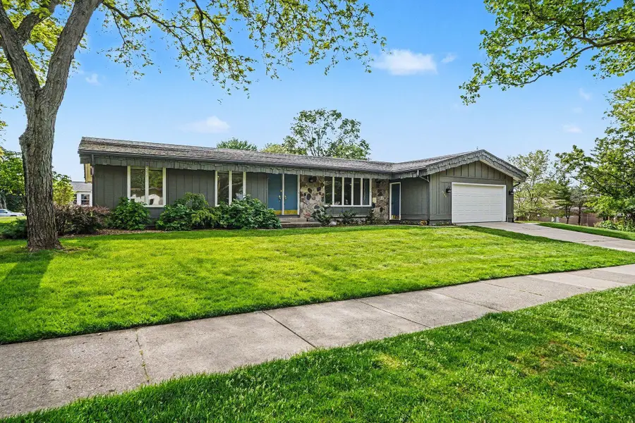 3925 Chamberlain Avenue Se, Grand Rapids, MI 49508 - #2
