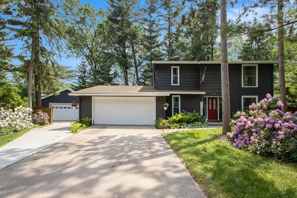 442 Pinewood Circle, Portage, MI 49002