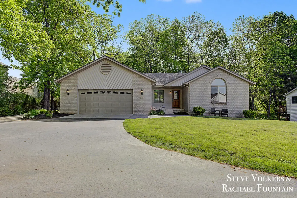 2006 Burton Knoll Court Se, Grand Rapids, MI 49546 - #1