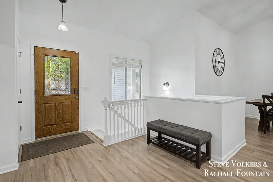 2006 Burton Knoll Court Se, Grand Rapids, MI 49546 - #2