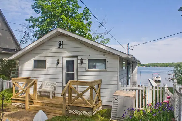 31165 County Line Road, Dowagiac, MI 49047