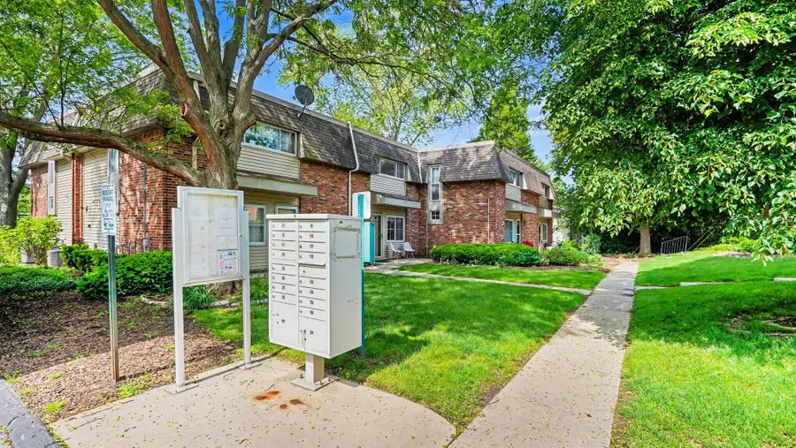 515 Long Shore Drive, Ann Arbor, MI 48105 - #2