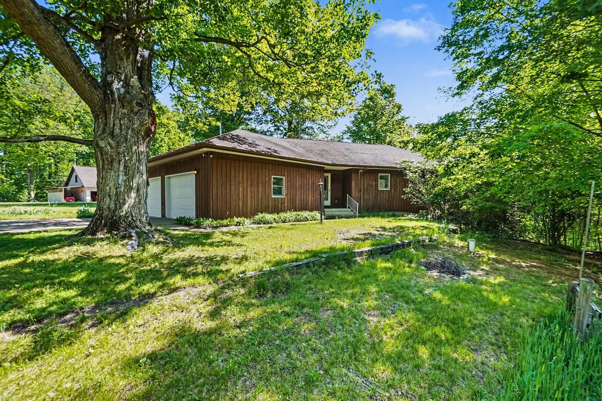 1060 N Meadowbrook Road, White Cloud, MI 49349 - #1