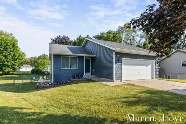 466 Madison Court Se, Kentwood, MI 49548