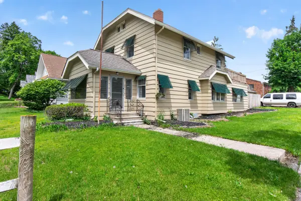 802 Oakridge Drive, Jackson, MI 49203