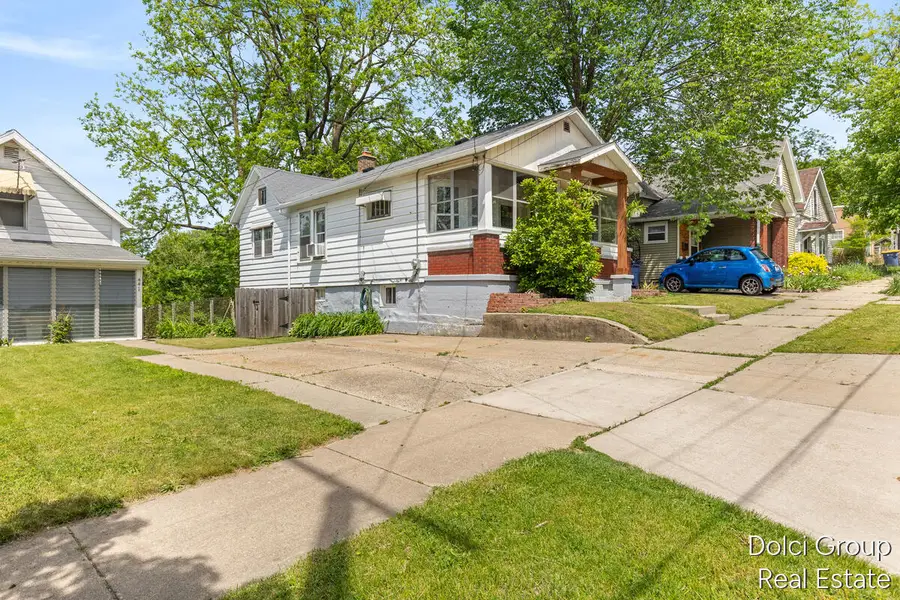 443 Cedar Street Ne, Grand Rapids, MI 49503 - #2