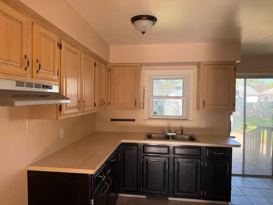 22415 Wilmot Avenue, Eastpointe, MI 48021 - #3