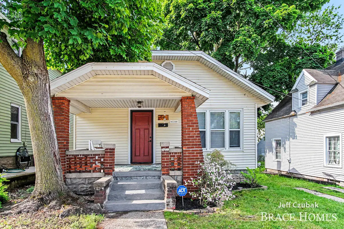 14 Ann Street Nw, Grand Rapids, MI 49505 - #1