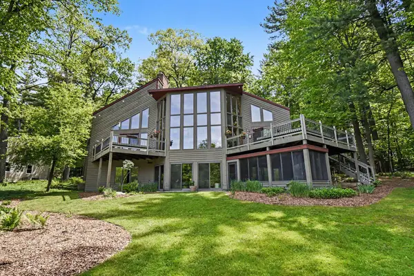 1843 Timber Trail Drive Se, Ada, MI 49301