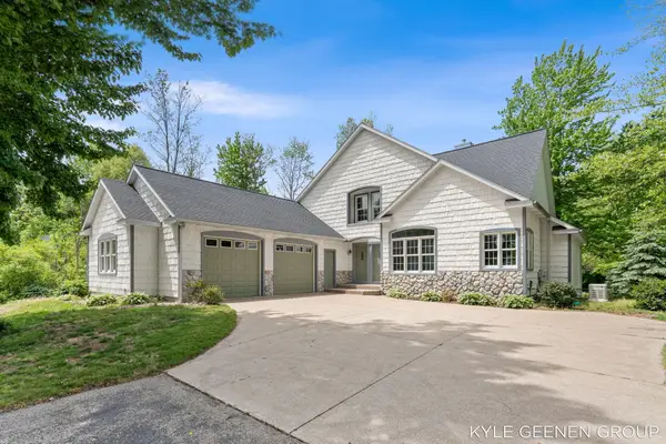 4742 64th Street, Holland, MI 49423