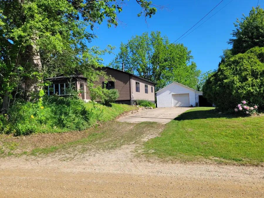 9007 Lake Road, Berrien Center, MI 49102 - #2