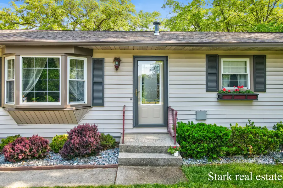 1290 Cardinal Circle Drive, Muskegon, MI 49445 - #3