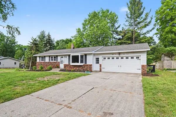 8137 Hearthway Avenue, Jenison, MI 49428