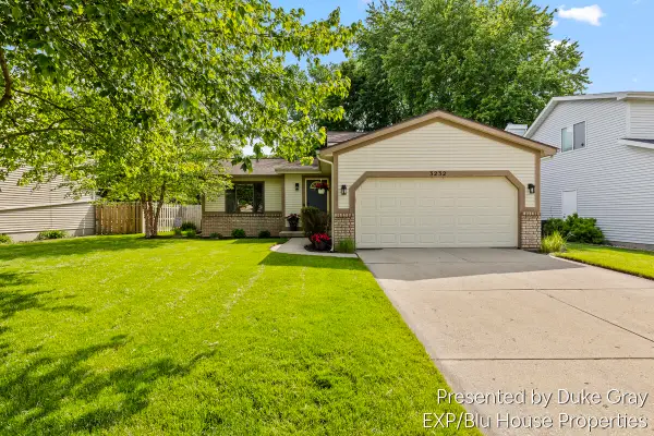 3232 Brook Trail Se, Grand Rapids, MI 49508