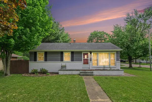 319 W North Street, Paw Paw, MI 49079