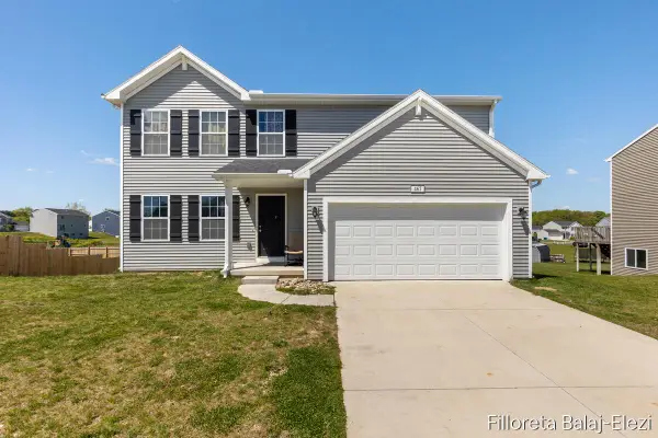 467 Oak View Drive, Middleville, MI 49333