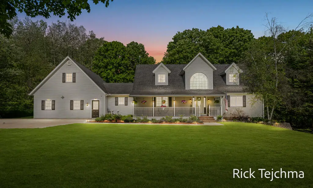 10345 Red Oak Ridge, Howard City, MI 49329 - #1
