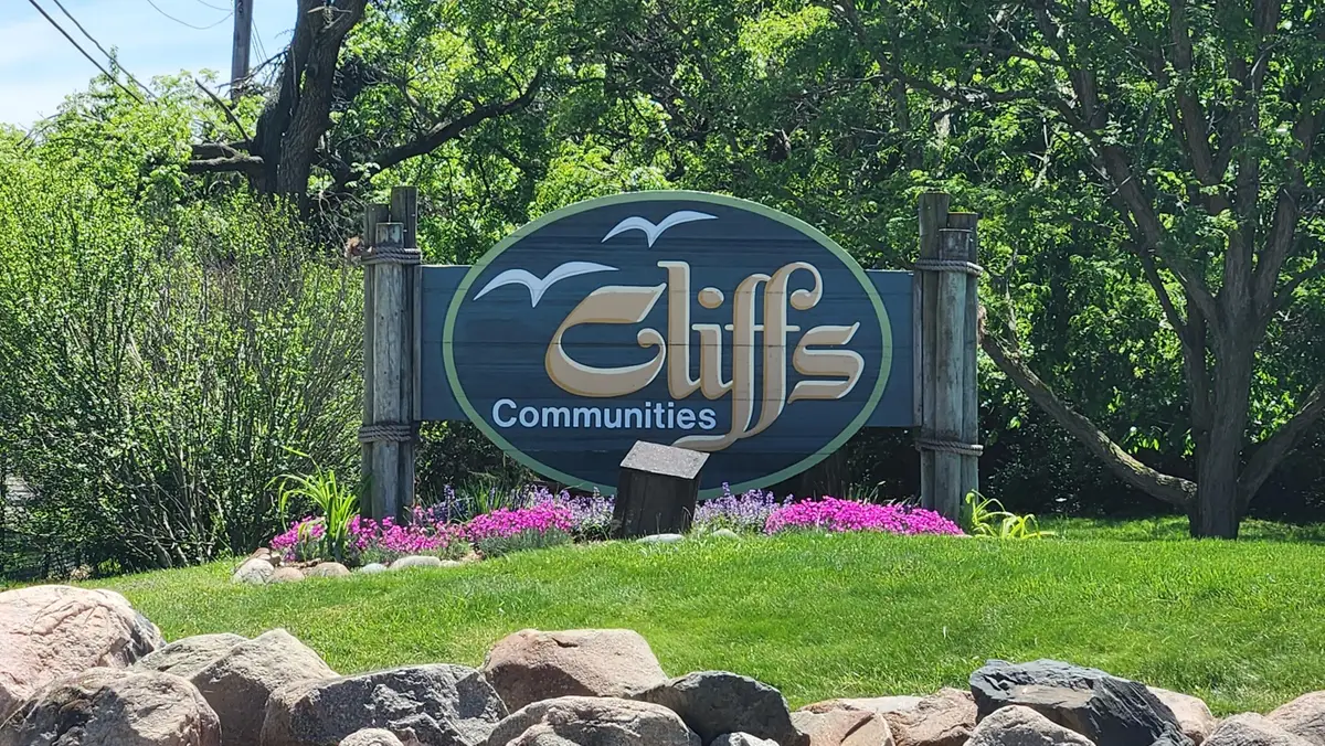 804 Cliffs Drive #205 F, Ypsilanti, MI 48198 - #1