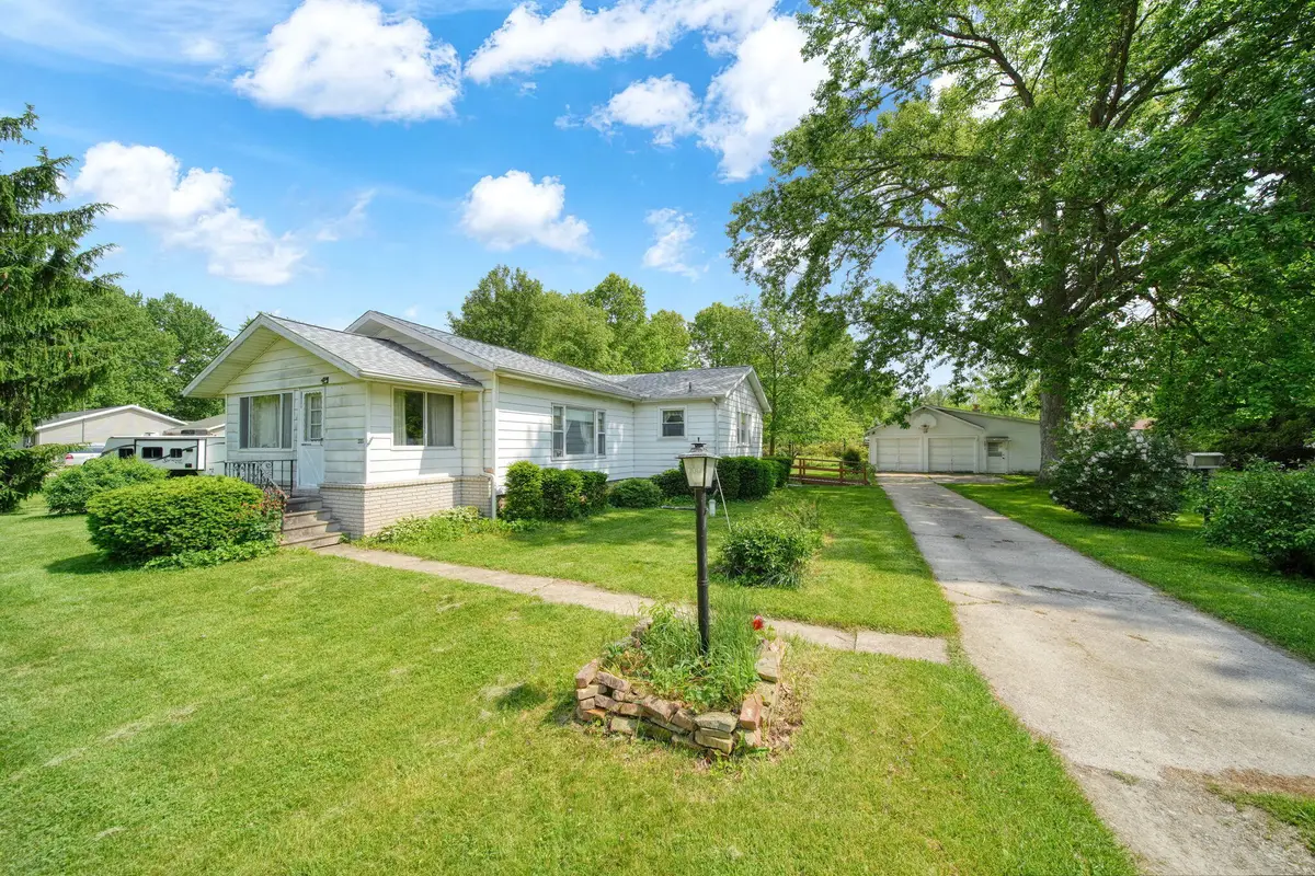 225 Center Court, Jackson, MI 49201 - #1