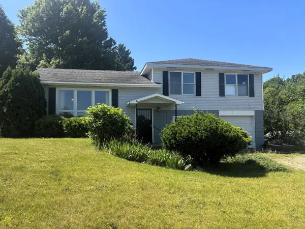 13399 Riverside Drive, Constantine, MI 49042