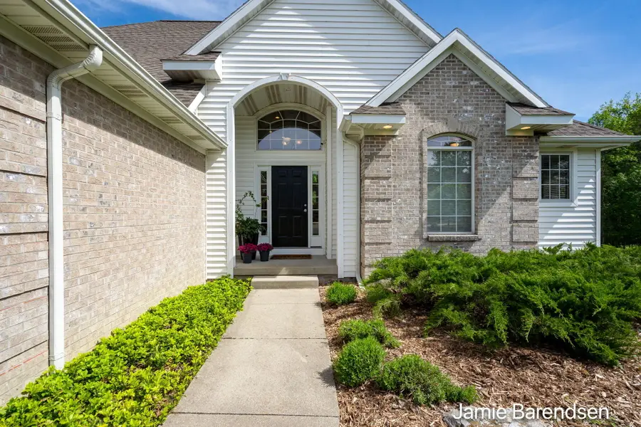 3521 Sunrise Lane Nw, Grand Rapids, MI 49534 - #3