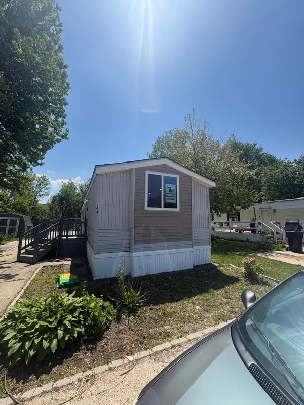 244 Piedmont Drive Se, Grand Rapids, MI 49548