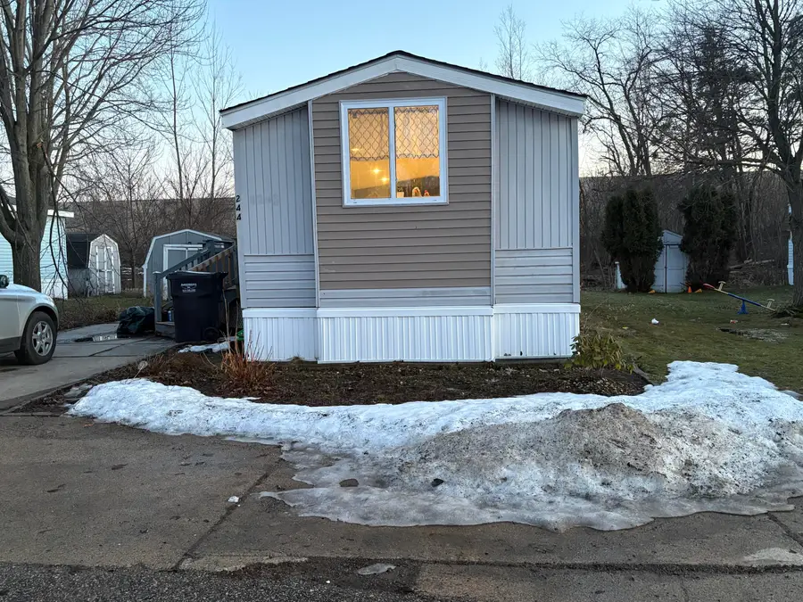 244 Piedmont Drive Se, Grand Rapids, MI 49548 - #3