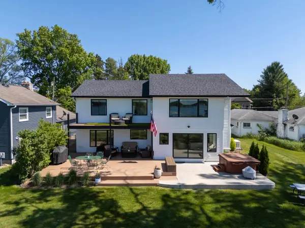 7611 S Indian Lake Drive, Vicksburg, MI 49097