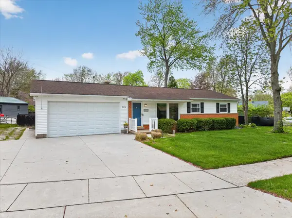 385 Hollywood Drive, Saline, MI 48176
