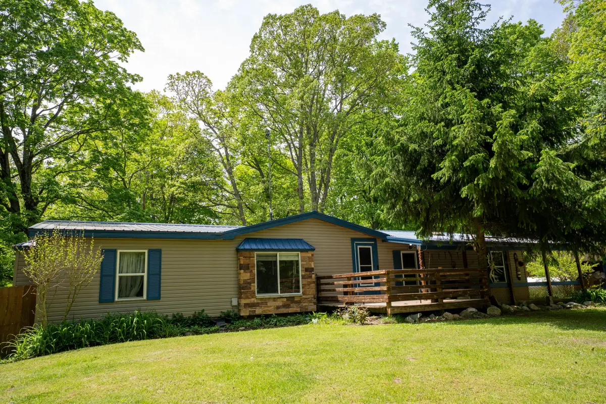 4658 W Fern Glen, Fremont, MI 49412 - #1