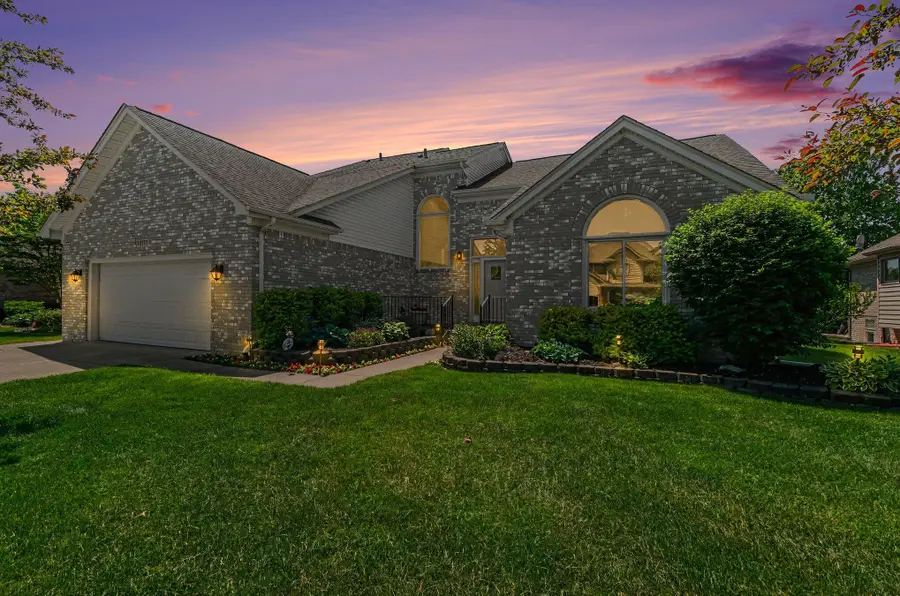 50777 Cambridge Drive, Macomb, MI 48044 - #2