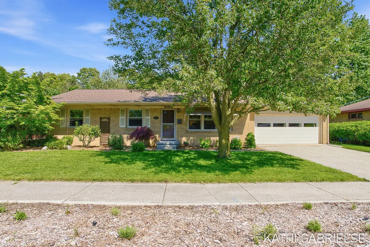 1830 Pine Court, Grand Haven, MI 49417 - #1