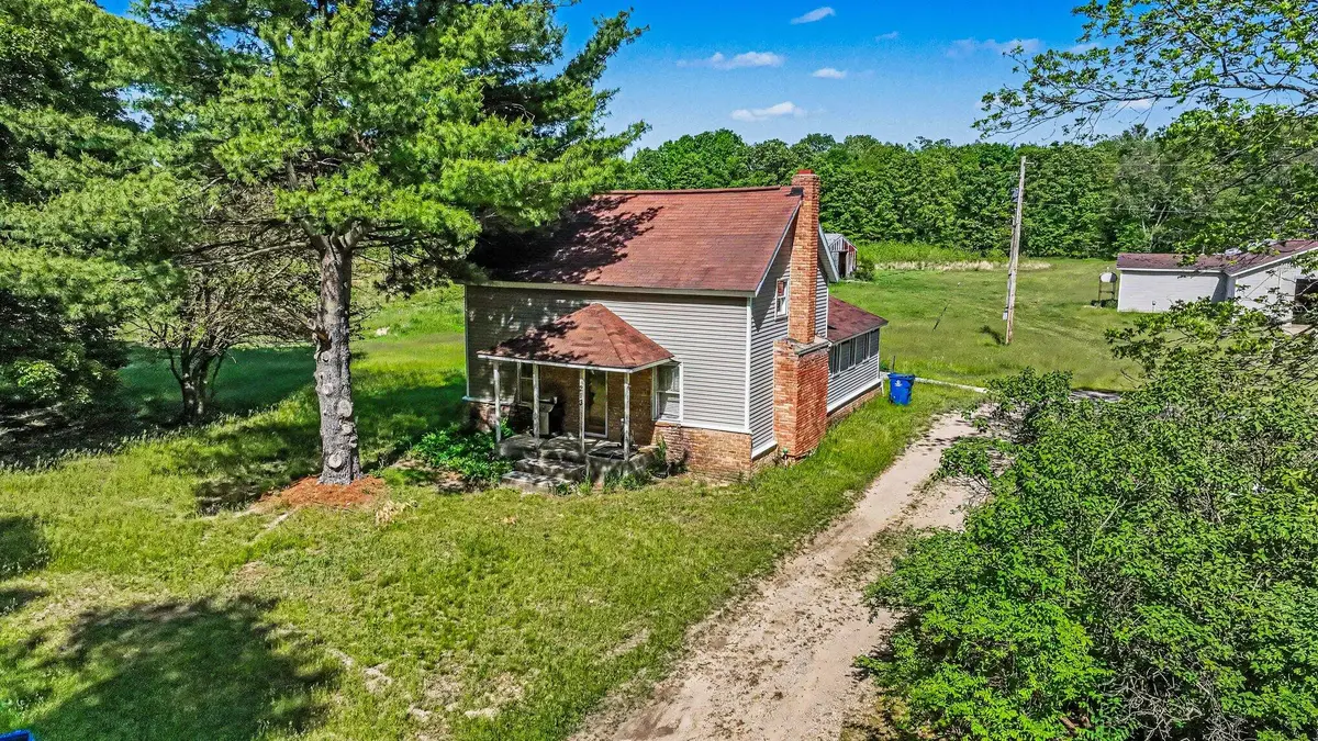 213 19th Street, Otsego, MI 49078 - #1