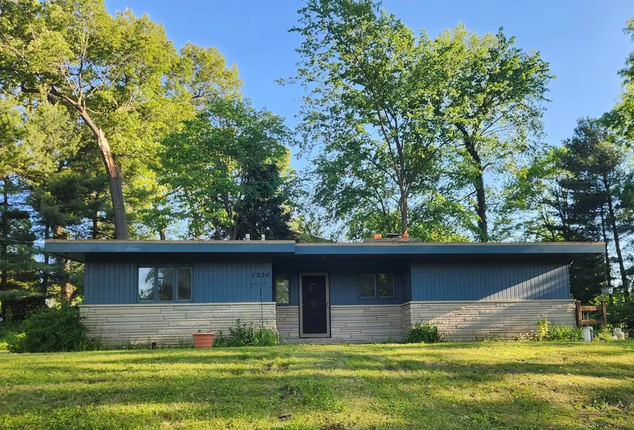 1224 Country Club Drive, Niles, MI 49120 - #2