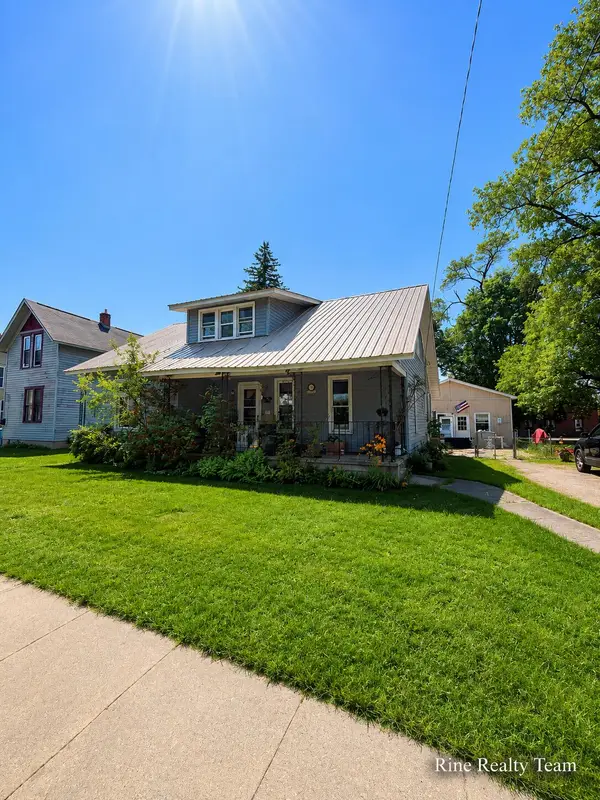 111 W Broadway Street, Scottville, MI 49454