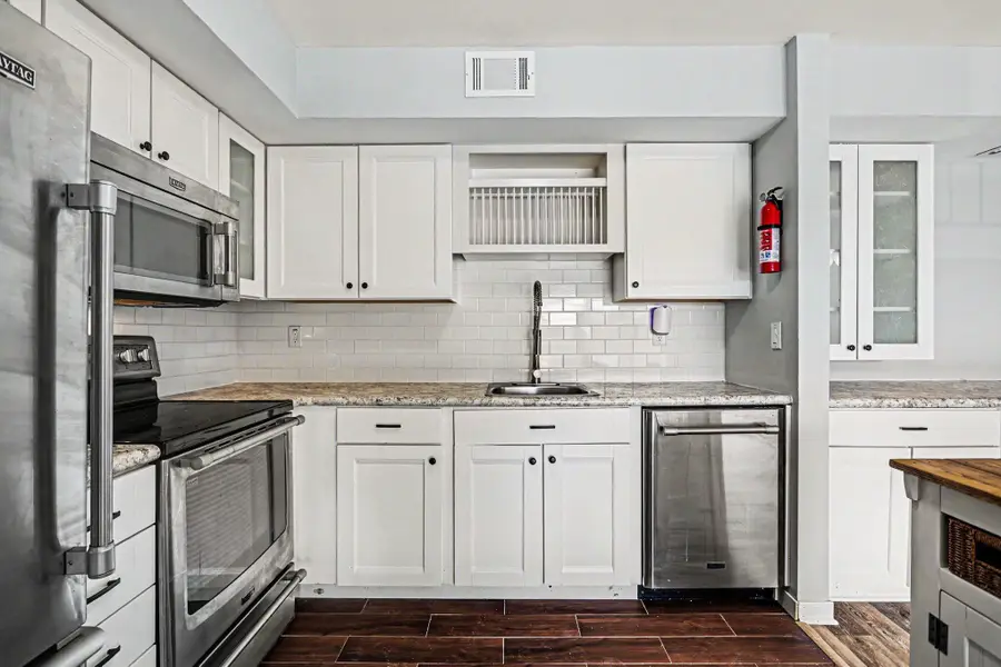 734 W Kilgore Road #303, Kalamazoo, MI 49008 - #2