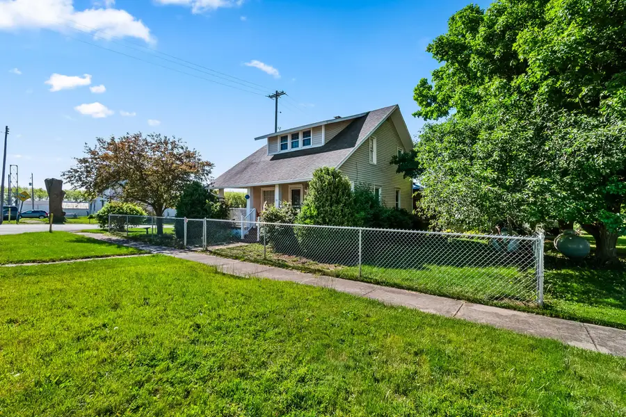 209 E Center Street, Waldron, MI 49288 - #3