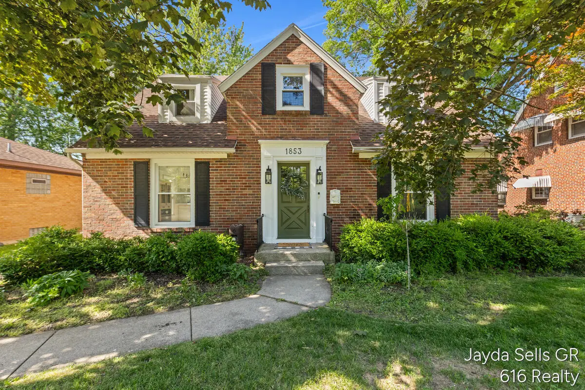 1853 Leonard Street Nw, Grand Rapids, MI 49504 - #1