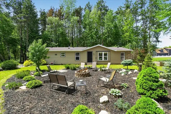 8653 Cochise Drive, Howard City, MI 49329
