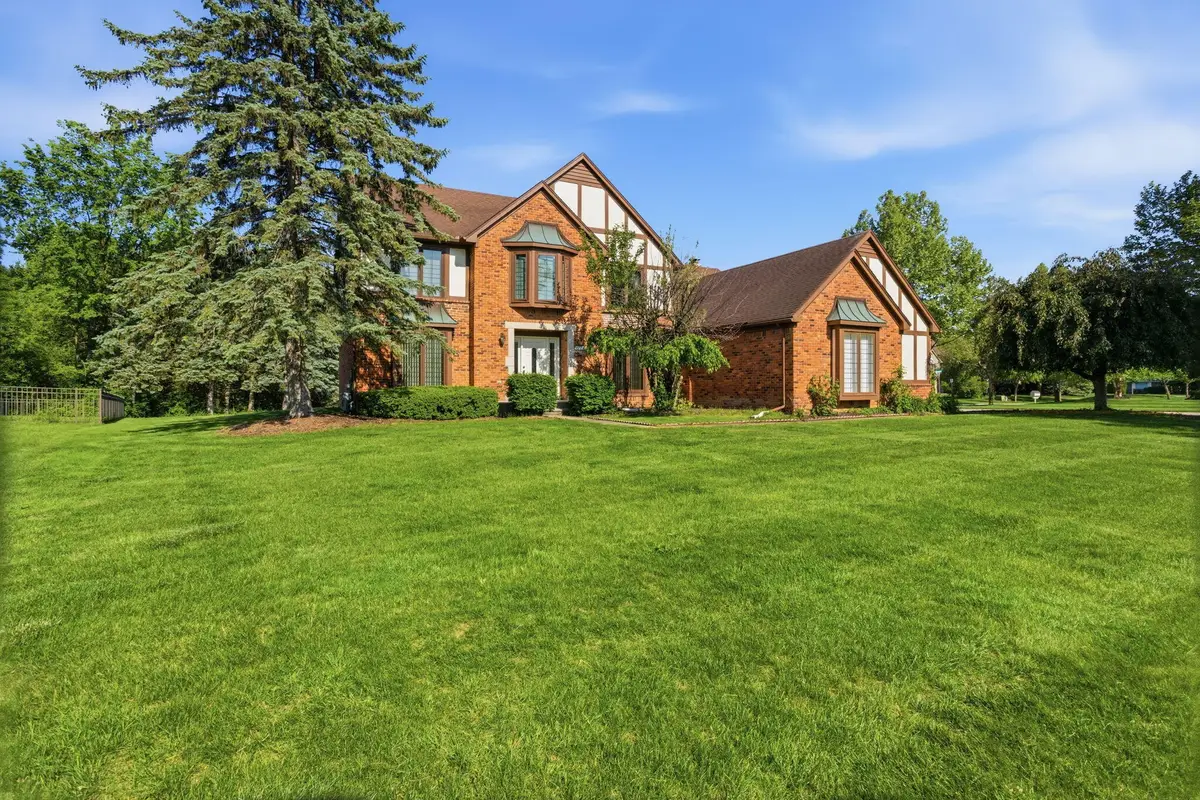 1176 Bradbury Drive, Troy, MI 48098 - #1