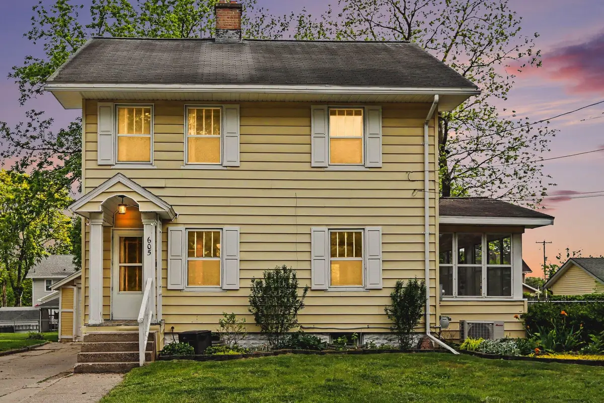 605 Colfax Street, Jackson, MI 49203 - #1