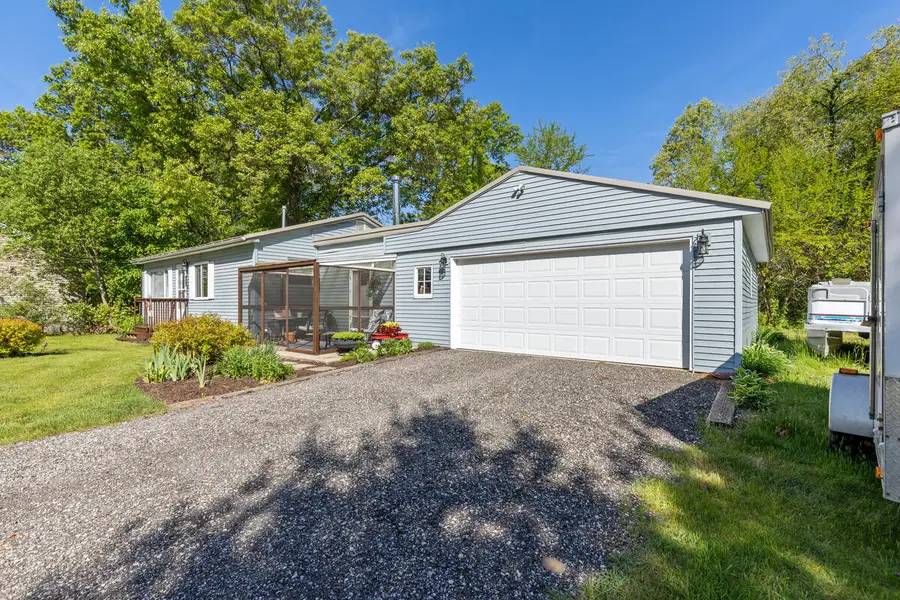 17270 Apache Trail, Howard City, MI 49329 - #3