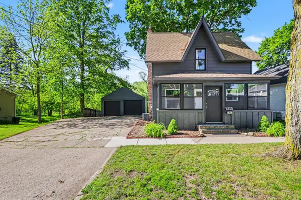 734 E Green Street, Marshall, MI 49068