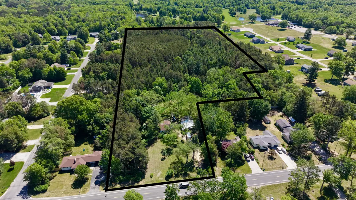 4404 S Sheridan Drive, Muskegon, MI 49444 - #1