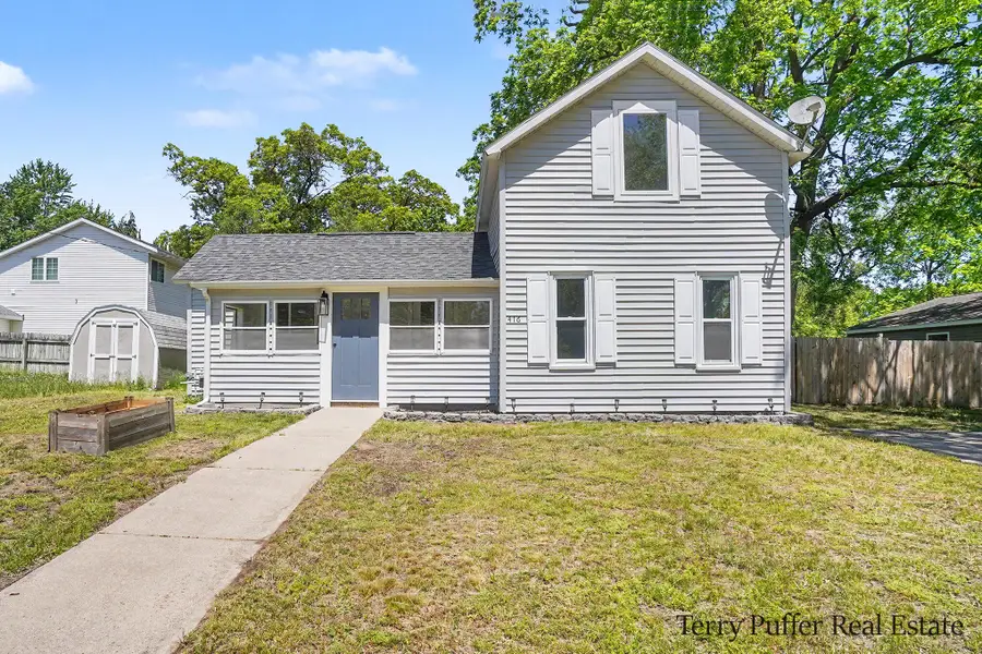 416 Pine Street, Fruitport, MI 49415 - #2