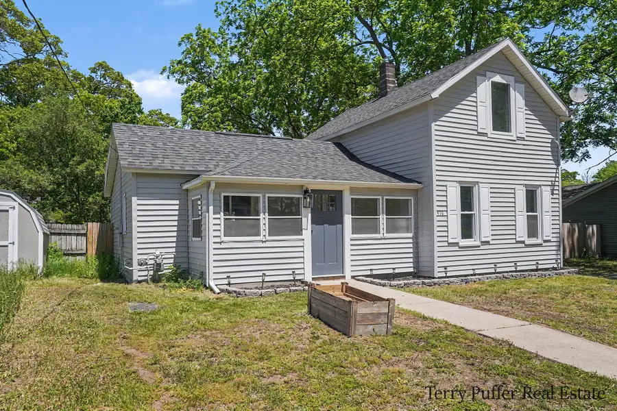 416 Pine Street, Fruitport, MI 49415 - #3